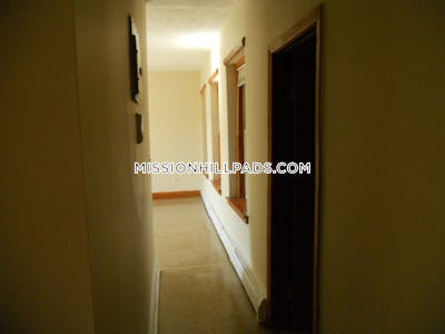 Roxbury Apartment for rent 4 Bedrooms 1 Bath Boston - $3,400