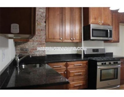 Roxbury Apartment for rent 2 Bedrooms 2 Baths Boston - $2,745