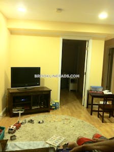 Brookline Apartment for rent 2 Bedrooms 2 Baths  Beaconsfield - $2,900 No Fee