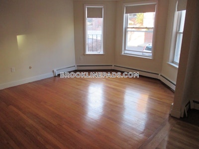 Brookline Apartment for rent 2 Bedrooms 1 Bath  Beaconsfield - $3,295 No Fee