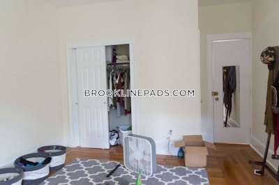 Brookline Apartment for rent 1 Bedroom 1 Bath  Washington Square - $2,595 No Fee