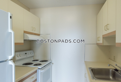 Brookline 1 Bed 1 Bath BROOKLINE- BOSTON UNIVERSITY $2,775  Boston University - $2,865