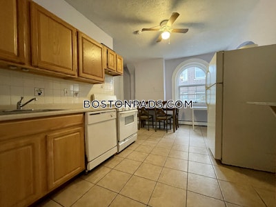 Brookline 4 Beds 2 Baths  Boston University - $4,800 No Fee