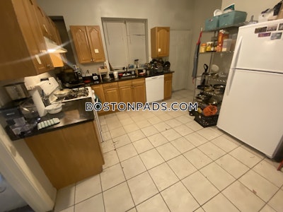 Mission Hill 3 Beds 1 Bath Boston - $4,000