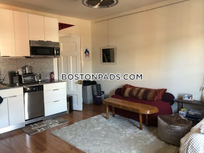 Northeastern/symphony Studio BOSTON Boston - $2,400 No Fee