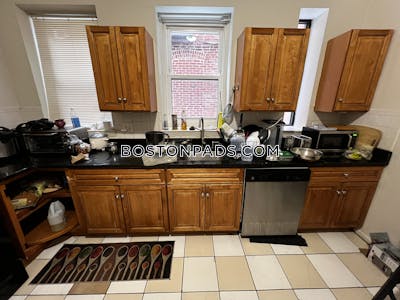 Mission Hill 3 Beds 1 Bath Boston - $4,000