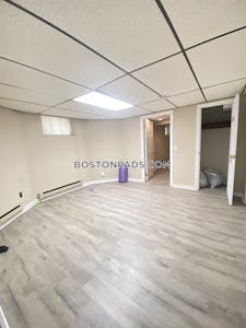Medford 4 Beds 2 Baths  Tufts - $4,800 No Fee