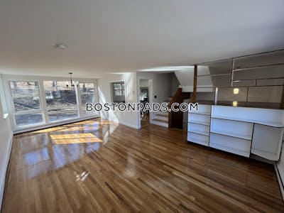 Brookline Nice 3 Bed 1 Bath available NOW on Chestnut St. in Brookline Brookline Hills - $3,850 No Fee
