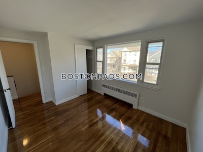 Brookline 3 Beds 1 Bath  Brookline Hills - $4,000 No Fee