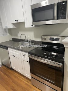Somerville 0 Bed 1 Bath SOMERVILLE  Davis Square - $2,400