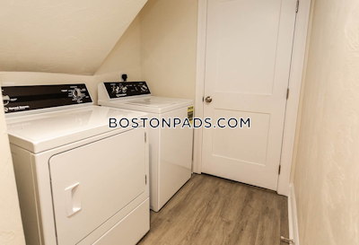 Medford 5 Beds 4.5 Baths  Wellington - $5,495