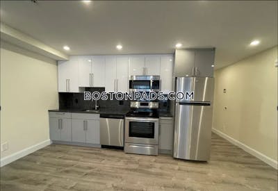 Allston MODERN Studio 1 bath available 8/1 on Commonwealth Ave in Brookline! Boston - $2,700 No Fee