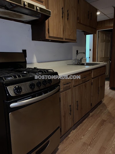 Dorchester/south Boston Border 2 Bed 1 Bath BOSTON Boston - $2,500 No Fee