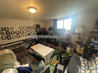 Brighton 2 Bed 1 Bath BOSTON Boston - $2,820 No Fee