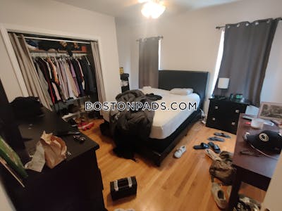 South Boston Fantastic 3 bed 1 Bath apartment right on South Boston, close to everything Boston - $3,600