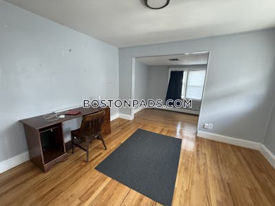 Somerville 5 Beds 2 Baths  Tufts - $4,000 No Fee