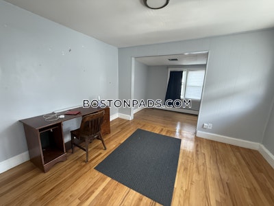 Somerville 5 Beds 2 Baths  Tufts - $4,000 No Fee