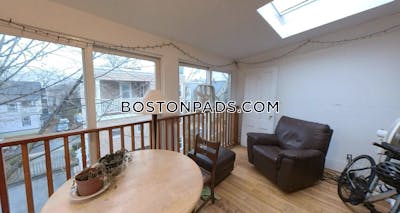 Somerville Nice 3-Bed 1-Bath Porter Square Somerville Apartment  Porter Square - $4,100