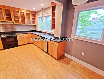 Brookline 3 Beds 1 Bath  Washington Square - $4,400