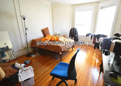 Malden 2 Bed 1 Bath MALDEN $2,500 - $2,400