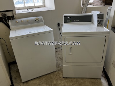 Roxbury 3 Bed 1 Bath BOSTON Boston - $3,600 No Fee