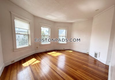 Dorchester 3 Bed 1 Bath BOSTON Boston - $3,000 No Fee