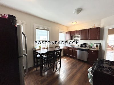 Dorchester 3 Bed, 1 Bath Unit Boston - $3,000 No Fee