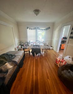 Allston/brighton Border 4 Beds 2 Baths Boston - $4,000 No Fee
