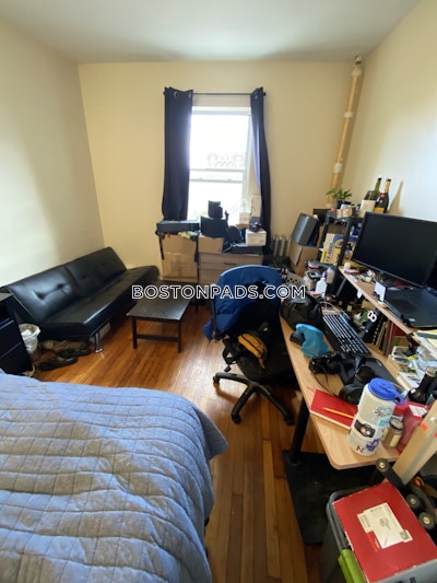 Northeastern/symphony 2 Bed, 1 Bath Unit Boston - $4,500 No Fee