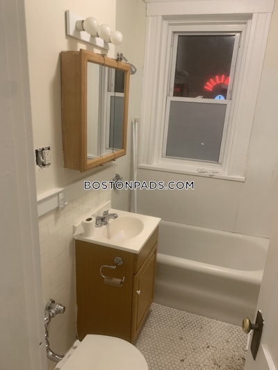 Fenway/kenmore 1 Bed 1 Bath BOSTON Boston - $2,695 No Fee