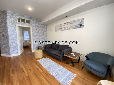 Fort Hill This 4 Beds 2 Baths is ridiculously beautiful on Guild St Boston - $5,250 50% Fee