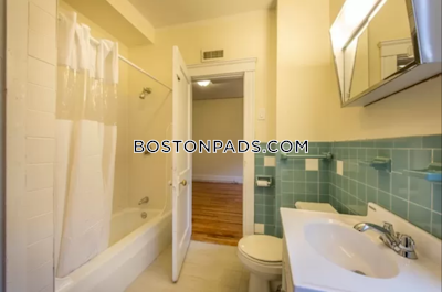 Brookline 4 Bed 2 Bath BROOKLINE- BOSTON UNIVERSITY $5,200  Boston University - $4,400 No Fee