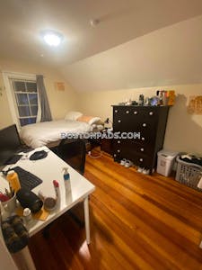 Medford 4 Bed 1.5 Bath MEDFORD  Tufts - $5,600 No Fee