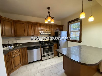 Jamaica Plain 3 Beds 1 Bath Boston - $3,500 No Fee