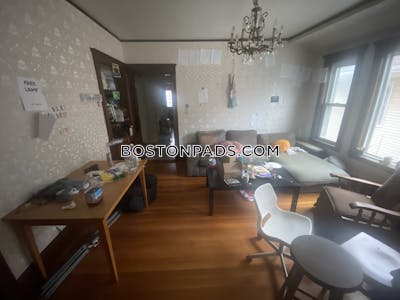 Somerville 4 Bed 1 Bath SOMERVILLE  Tufts - $4,950 No Fee