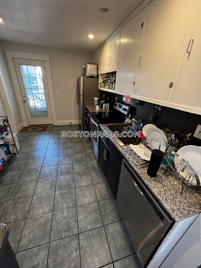Somerville 4 Beds 1 Bath  Tufts - $4,950 No Fee