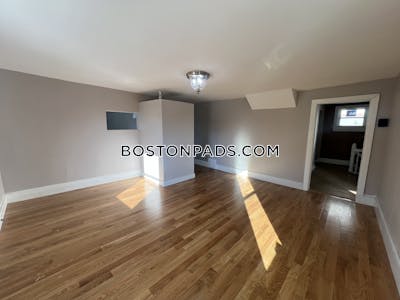 Quincy Bi-level 3 Bed 2 bath available NOW on Johnson Ave in Quincy!  Quincy Center - $4,000