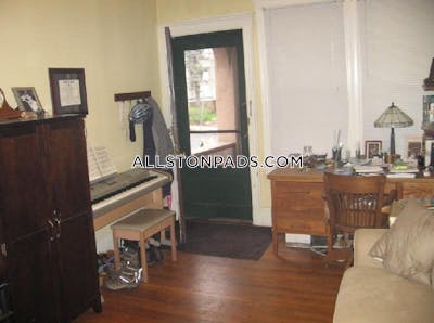 Allston Apartment for rent 1 Bedroom 1 Bath Boston - $2,200
