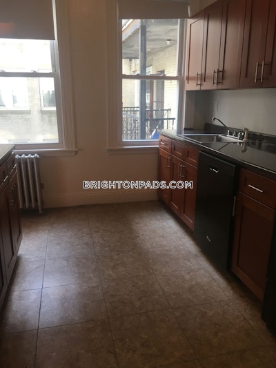 Brighton 2 Bed, 1 Bath Unit Boston - $2,675 No Fee