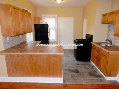 Jamaica Plain Apartment for rent 3 Bedrooms 1 Bath Boston - $3,600