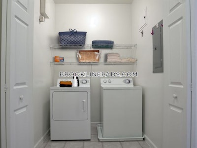 Newton 2 Bed 2 Bath NEWTON  Chestnut Hill - $4,315