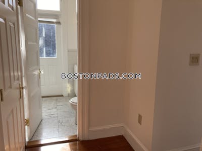 Newton Nice Studio available 2/1/23 on Centre St. in Newton Newton Corner - $2,300