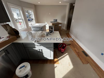 Medford 4 Bed, 2 Bath Unit  Tufts - $8,400