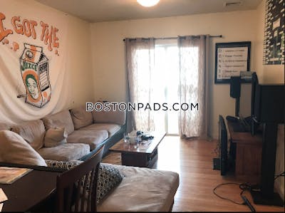 South Boston 3 Beds 2 Baths Boston - $4,000 No Fee