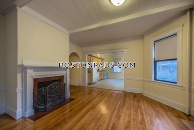 Brookline 4 Beds 2 Baths  Boston University - $5,400 No Fee