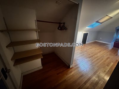 Somerville Apartment for rent 3 Bedrooms 1 Bath West Somerville/ Teele Square - $3,600