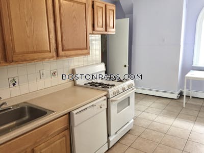 Brookline 4 Beds 2 Baths  Boston University - $6,400