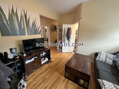 Somerville Apartment for rent 2 Bedrooms 1 Bath  Tufts - $2,975