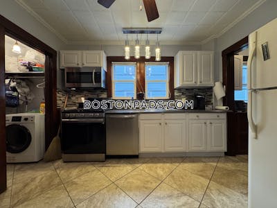 Somerville 2 Beds 1 Bath  Magoun/ball Square - $3,400