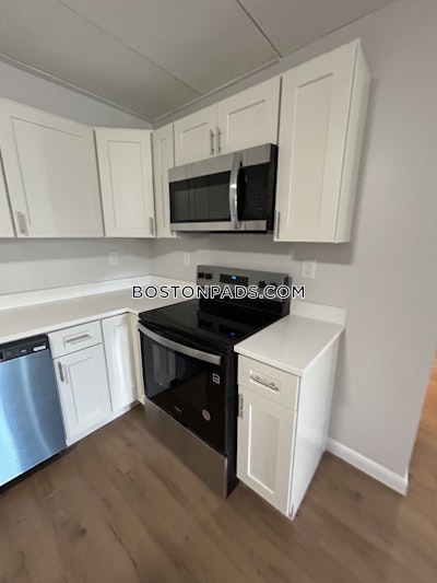 Cambridge 3 bedroom 1 baths in CAMBRIDGE  Mt. Auburn/brattle/ Fresh Pond - $3,150